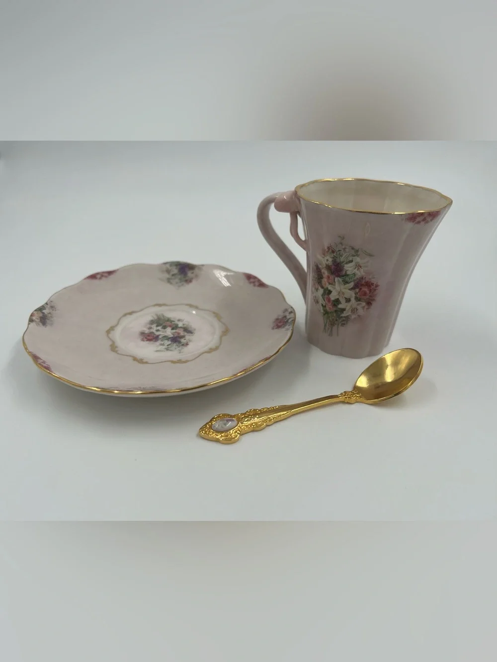 Bradford Editions Lavender Lily Porcelain Cup Saucer Spoon Pink 3pc Set Vintage